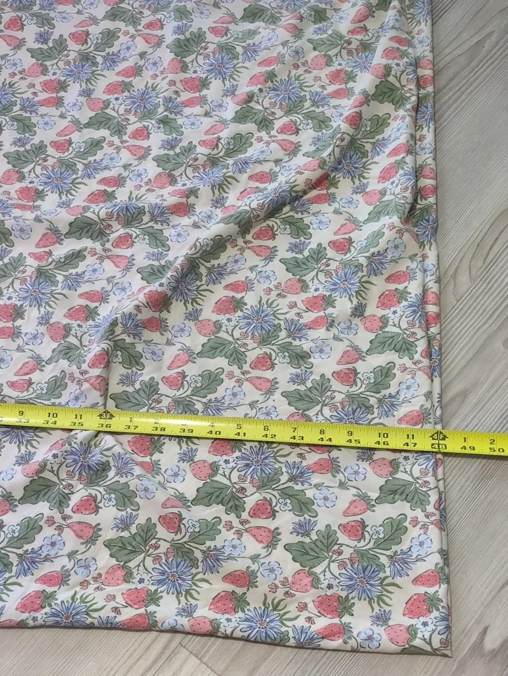 Strawberry Floral Flat & Fitted Sheet Set Cottagecore Twin Polyester Faded